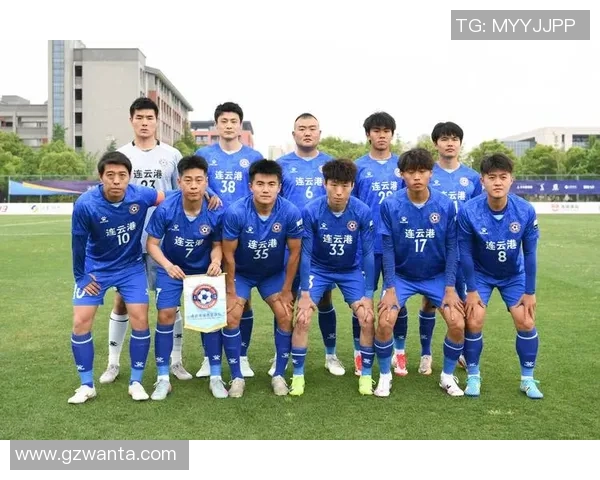 南京足球队耐力探秘：从训练到比赛的坚持与拼搏精神